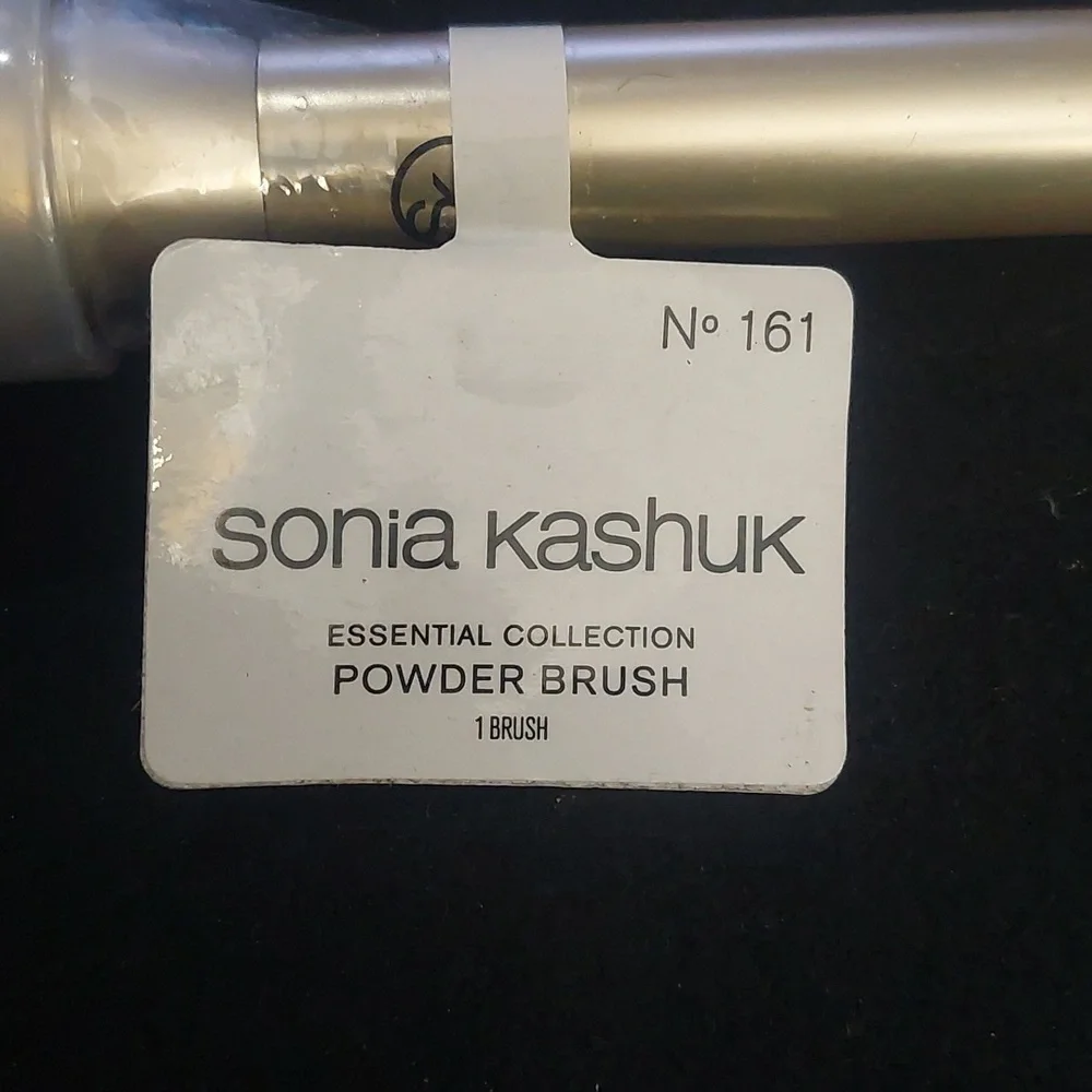 New Sonia Kashuk powder brush no.‎ 161